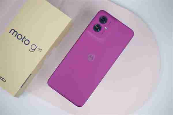 千元就享纳米皮！moto g55霞光紫图赏